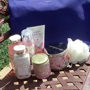 Price Firm NWT Bath & Body Works Gingham Gorgeous 7 Piece Gift Set With Bag